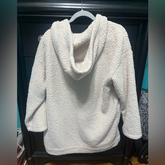 American Eagle Beige Sherpa - Picture 3 of 5